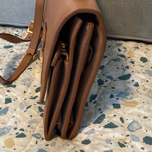 Elegant Brown Leather Shoulder Bag - Picture 5 of 9